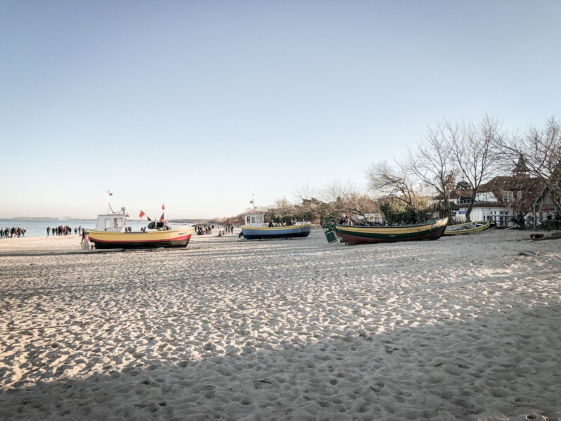 Łodzie na plaży w Sopocie